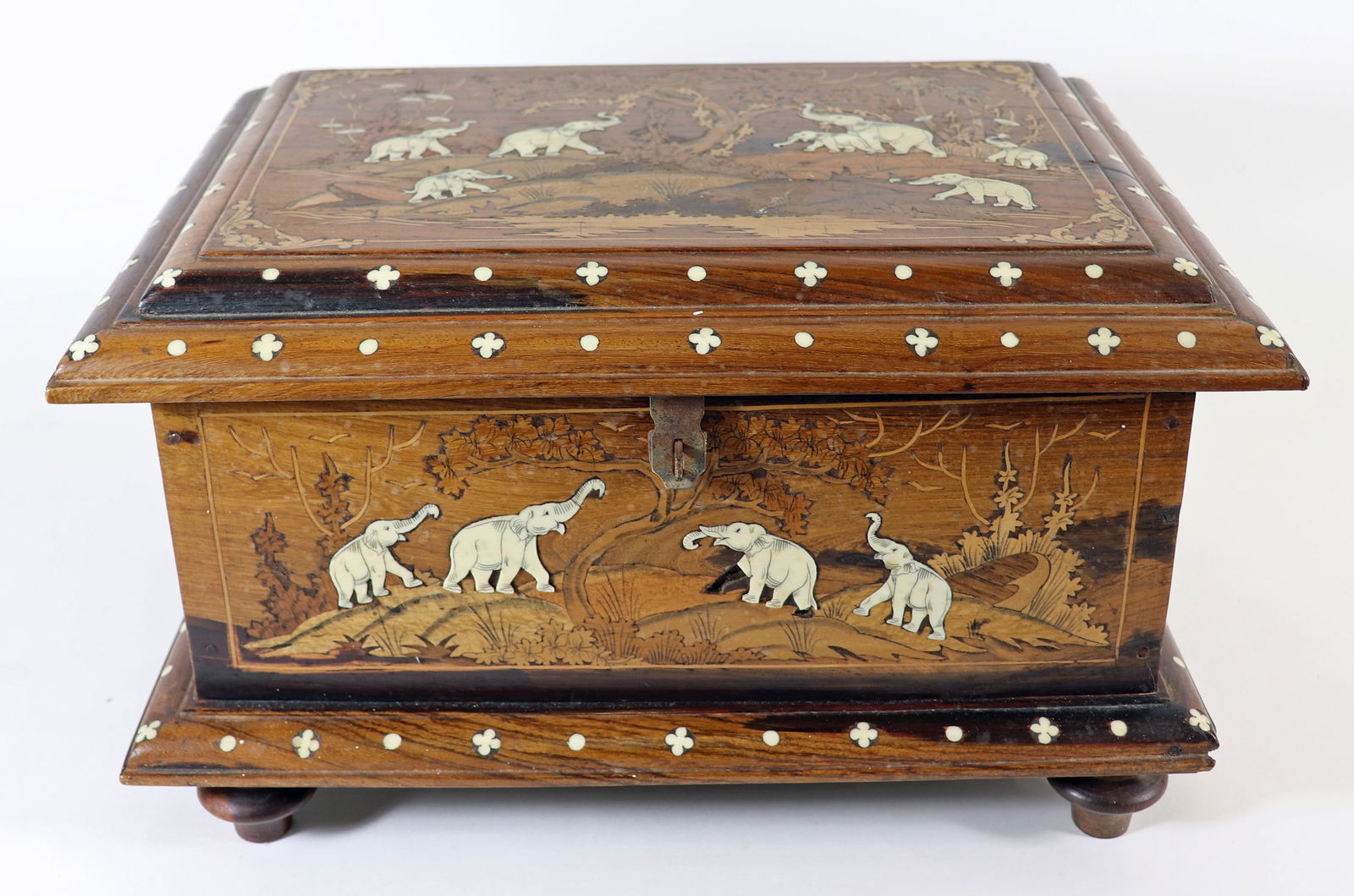 VINTAGE ANGLO-INDIAN INLAID ELEPHANT BOX & MORE (1 of 11)