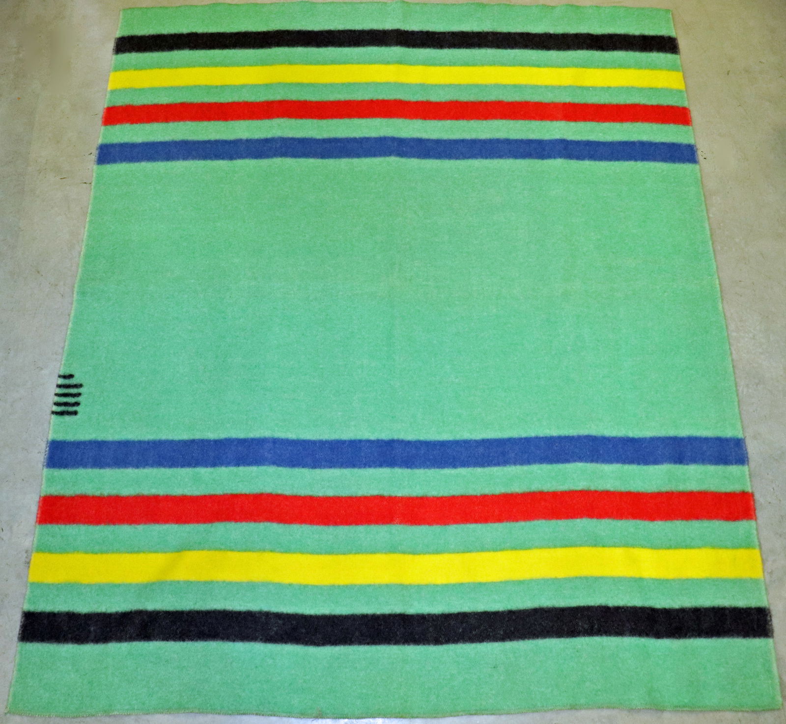 EARLY INDIAN TRADE BLANKET - SHULER & BENNINGHOFEN (1 of 3)