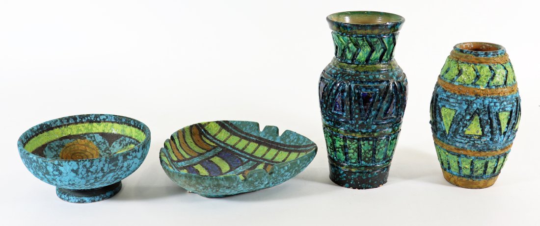 MID CENTURY MODERN ITLIAN POTTERY COLLECTION: Vintage Mid Century Modern collection of pottery from Italy. Bitossi Raymor style. Tallest vase 8.5"