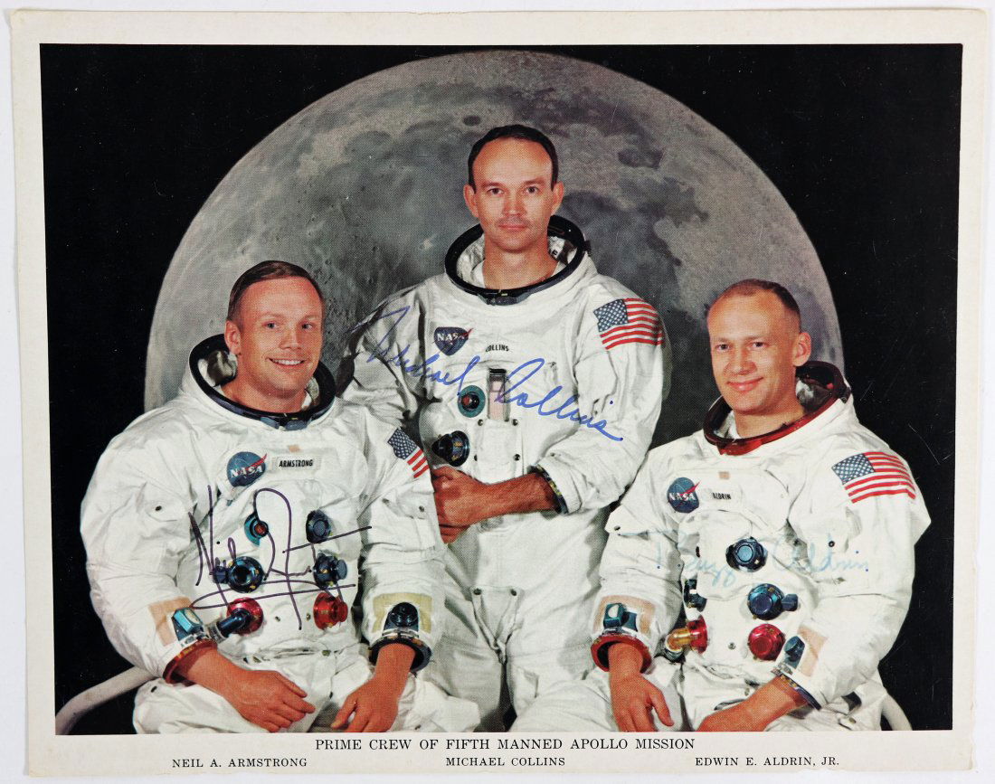 APOLLO 11 CREW SIGNED PHOTOGRAPH (1 of 6)