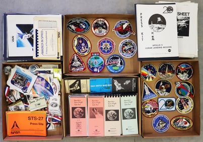 NASA SPACE SHUTTLE EPHEMERA & MEDIA ITEMS
