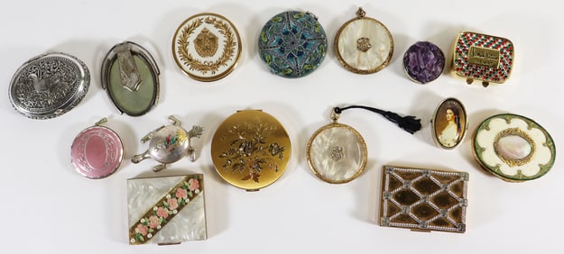 VINTAGE COMPACT COLLECTION