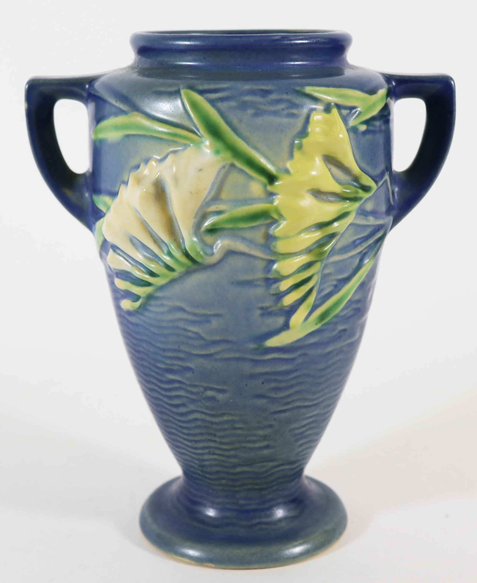 ROSEVILLE FREESIA DOUBLE HANDLED BLUE VASE (1 of 3)