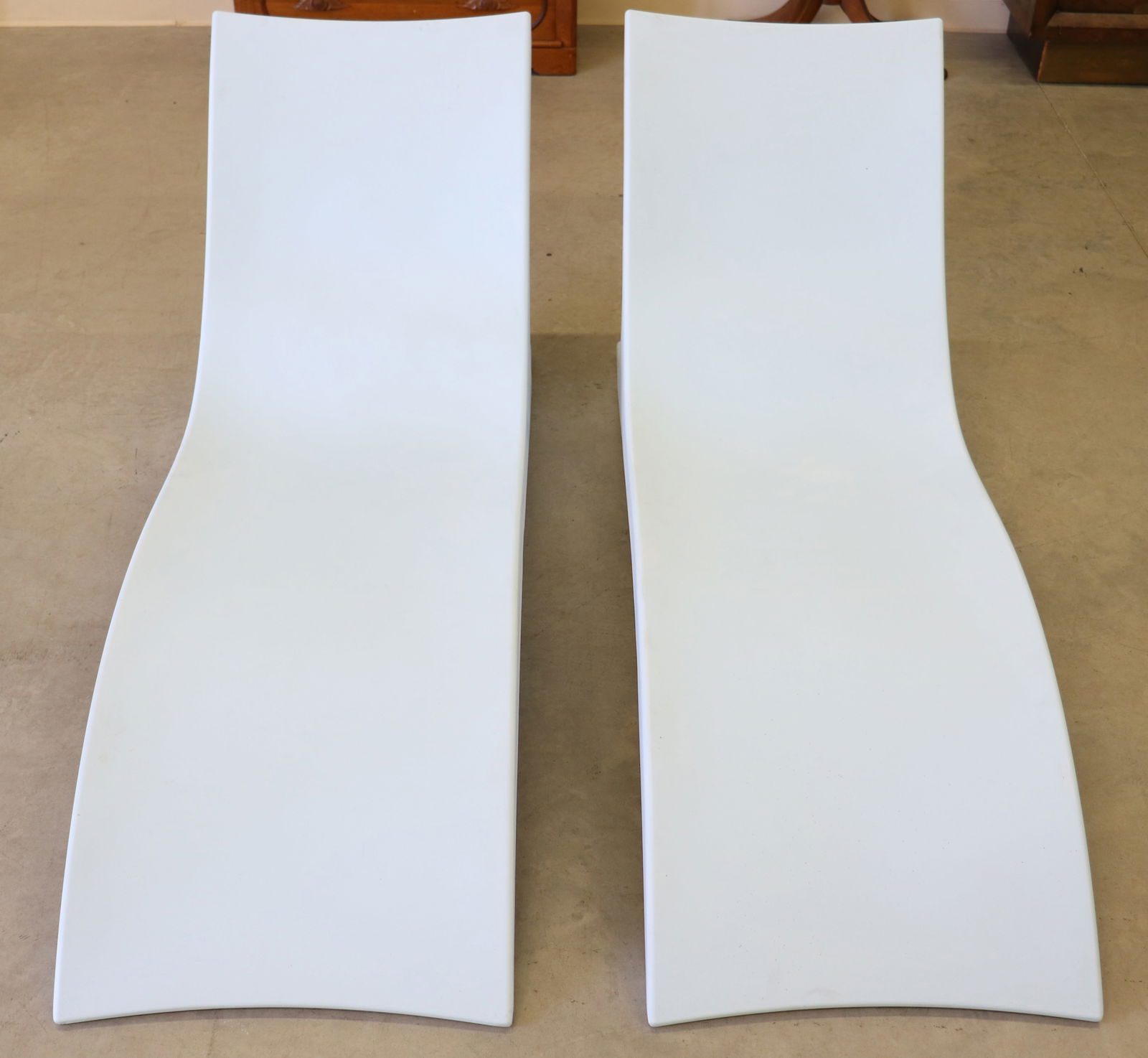 (2) FRONTGATE POOL CHAISE LOUNGE CHAIRS (1 of 6)