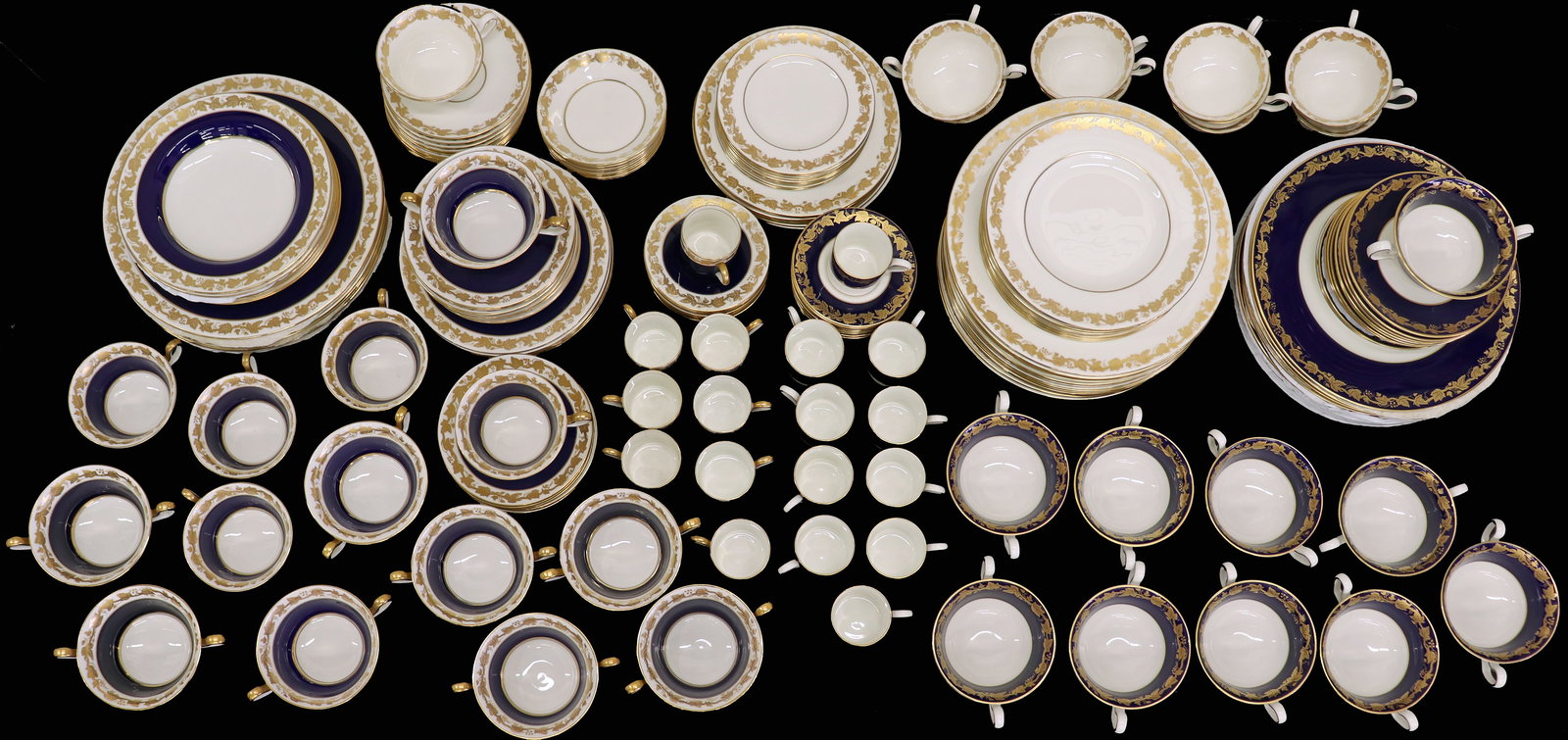 176 PIECE WEDGWOOD WHITEHALL CHINA SET (1 of 5)