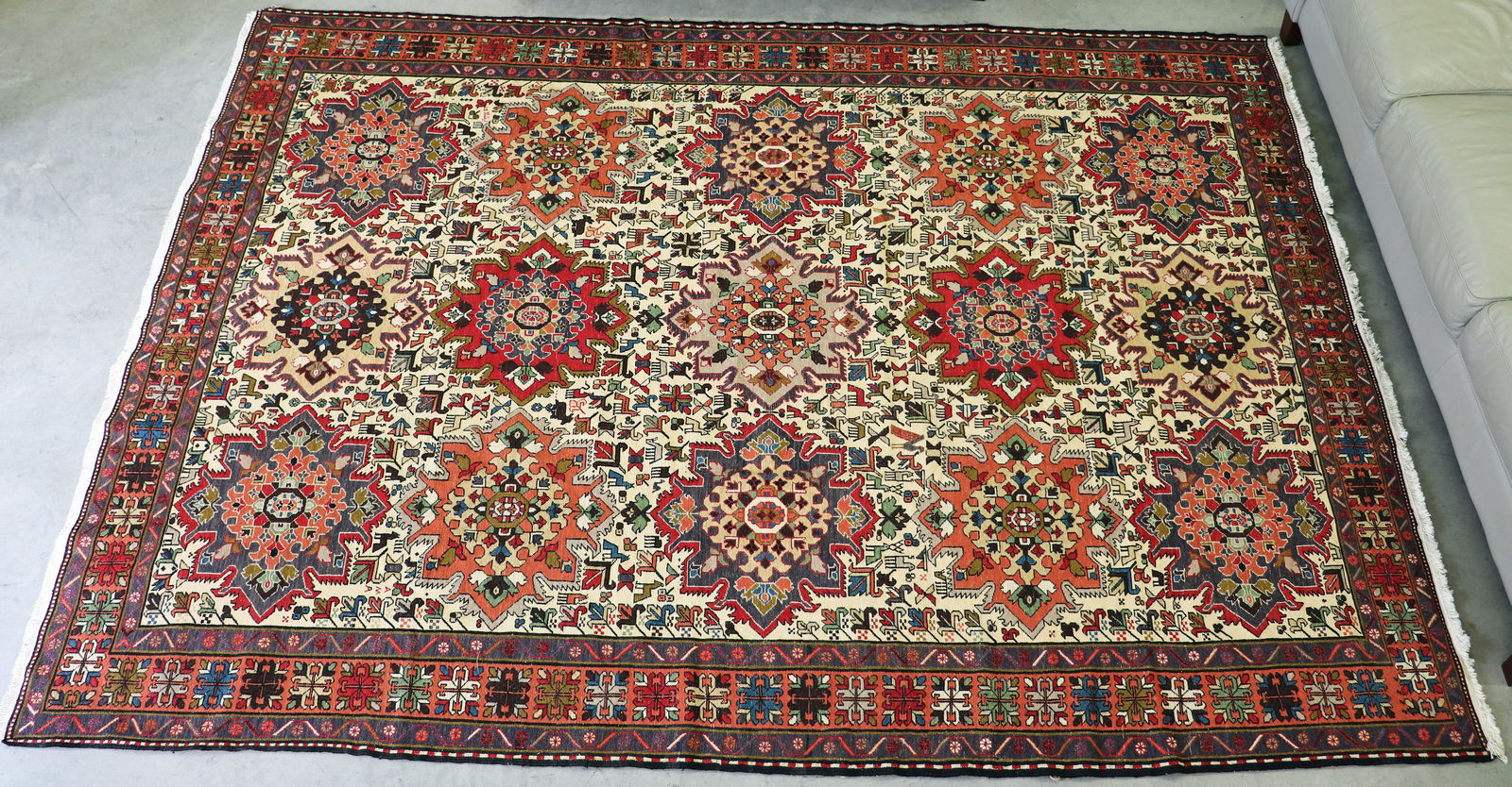 HAND MADE PERSIAN HERIZ RUG 9' 7" X 6' 10" (1 of 5)