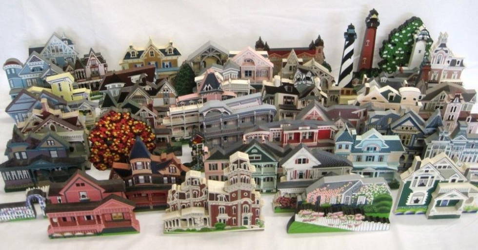 Sheila's Collectible House Collection 44 Houses