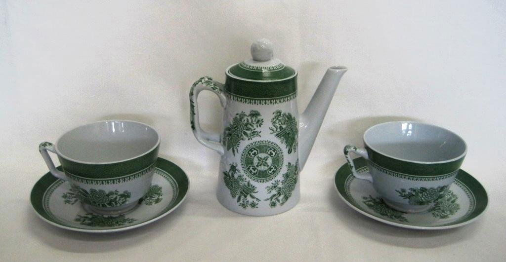 COPELAND SPODE TEA SET: (2) Teacups & Teapot.