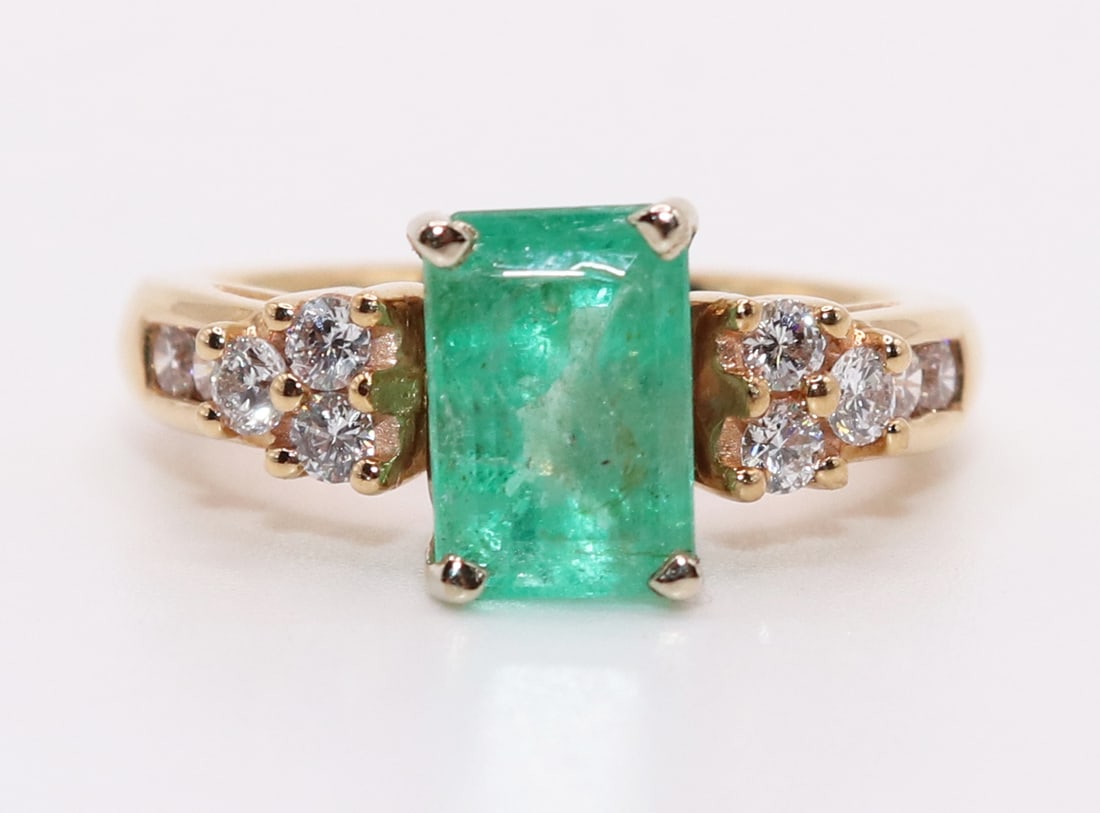 14K YELLOW GOLD 2 CARAT EMERALD & DIAMOND RING (1 of 3)