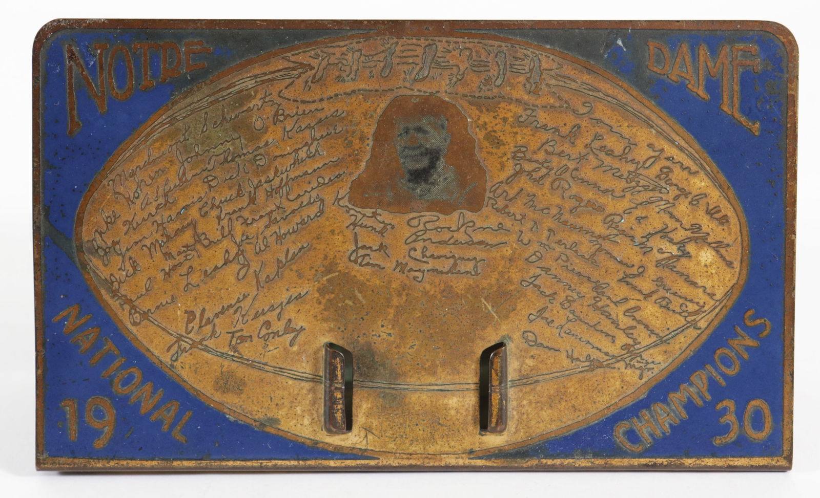 KNUTE ROCKNE 1930 NOTRE DAME LETTER HOLDER (1 of 4)