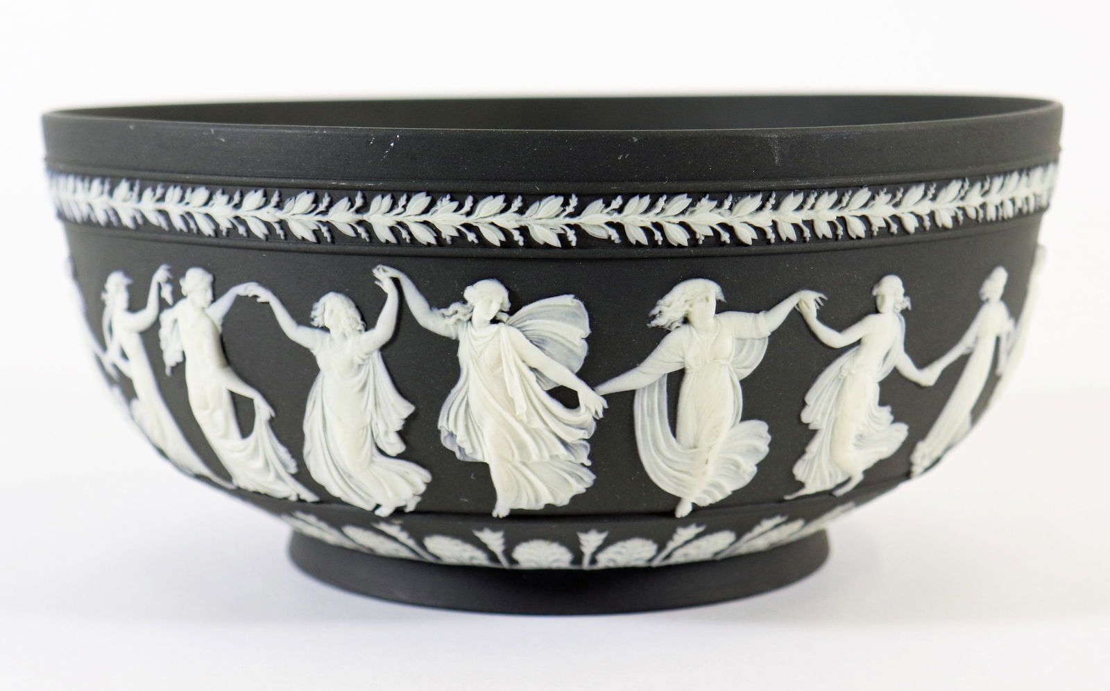 WEDGWOOD BLACK JASPERWARE "DANCING HOURS" BOWL (1 of 3)