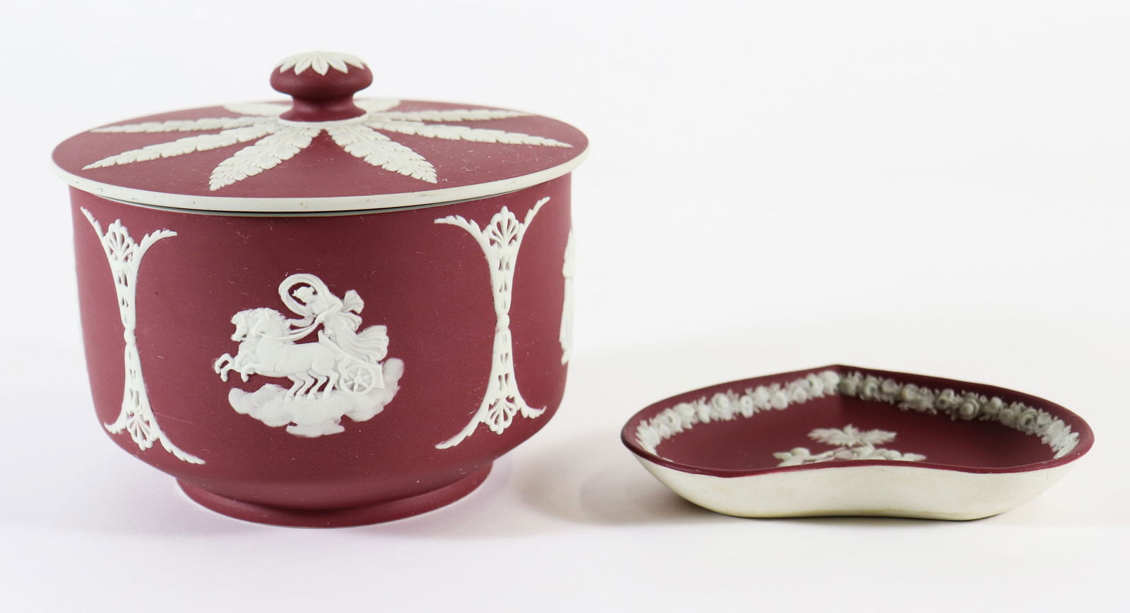 WEDGWOOD CRIMSON JASPERWARE BISCUIT JAR & DISH (1 of 5)