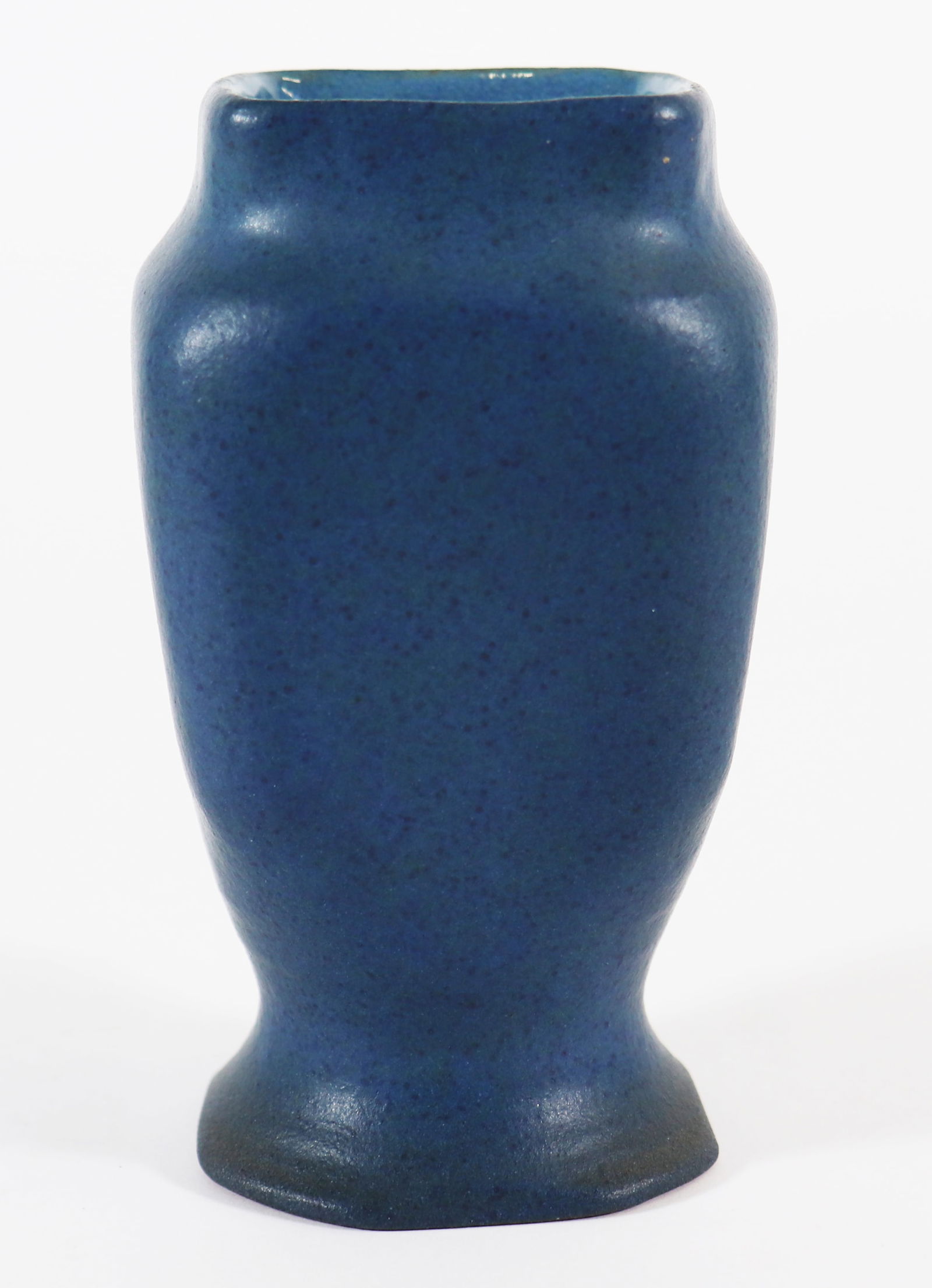 MARBLEHEAD POTTERY MATTE BLUE VASE (1 of 3)