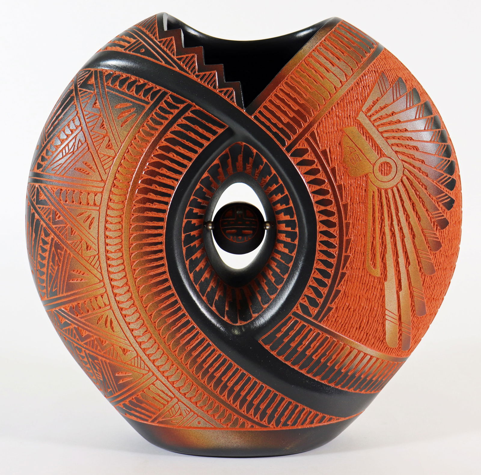 J.R. DIANE ARAGON ACOMA LAGUNA PUEBLO NM VASE (1 of 3)