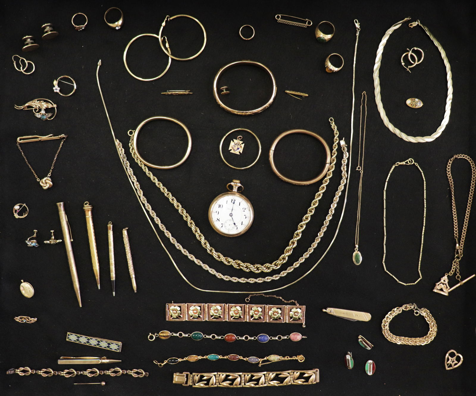 VINTAGE & ANTIQUE GOLD FILLED JEWELRY (1 of 6)