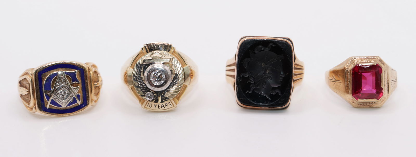 (4) VINTAGE MENS GOLD DIAMOND INTAGLIO RINGS (1 of 3)