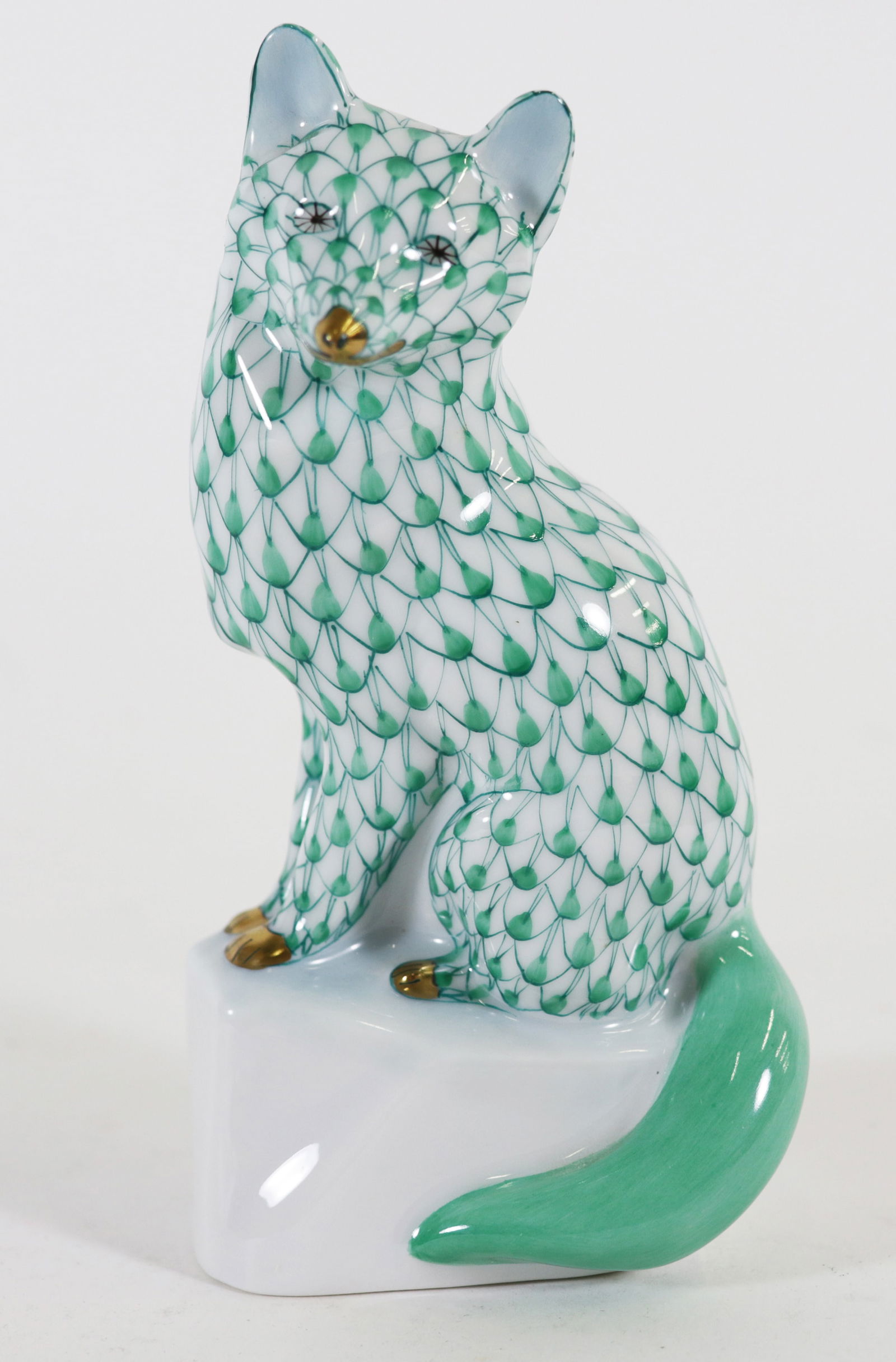 HEREND GREEN FISHNET SLY FOX FIGURINE (1 of 3)