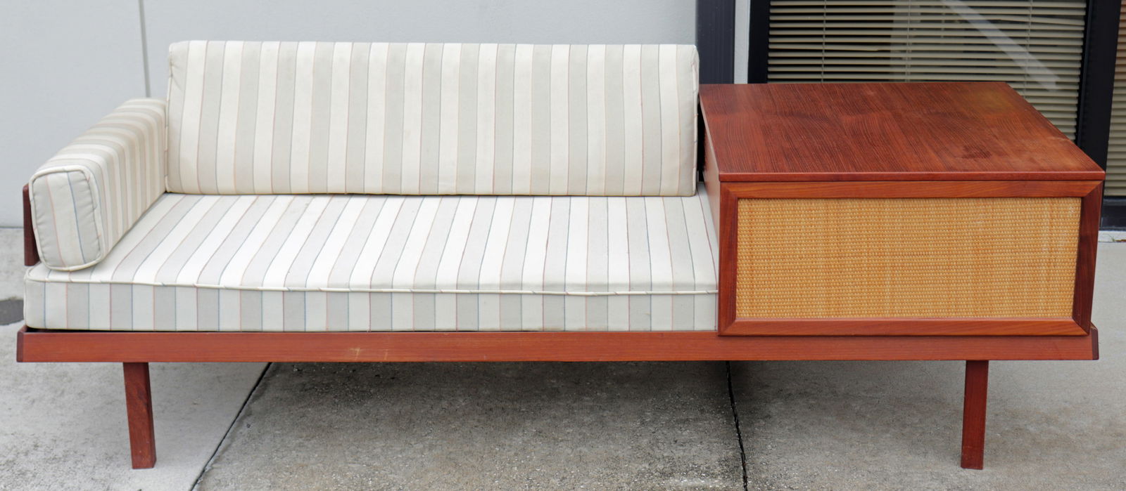 FREM ROJLE MID CENTURY MODERN STORAGE SOFA (1 of 5)