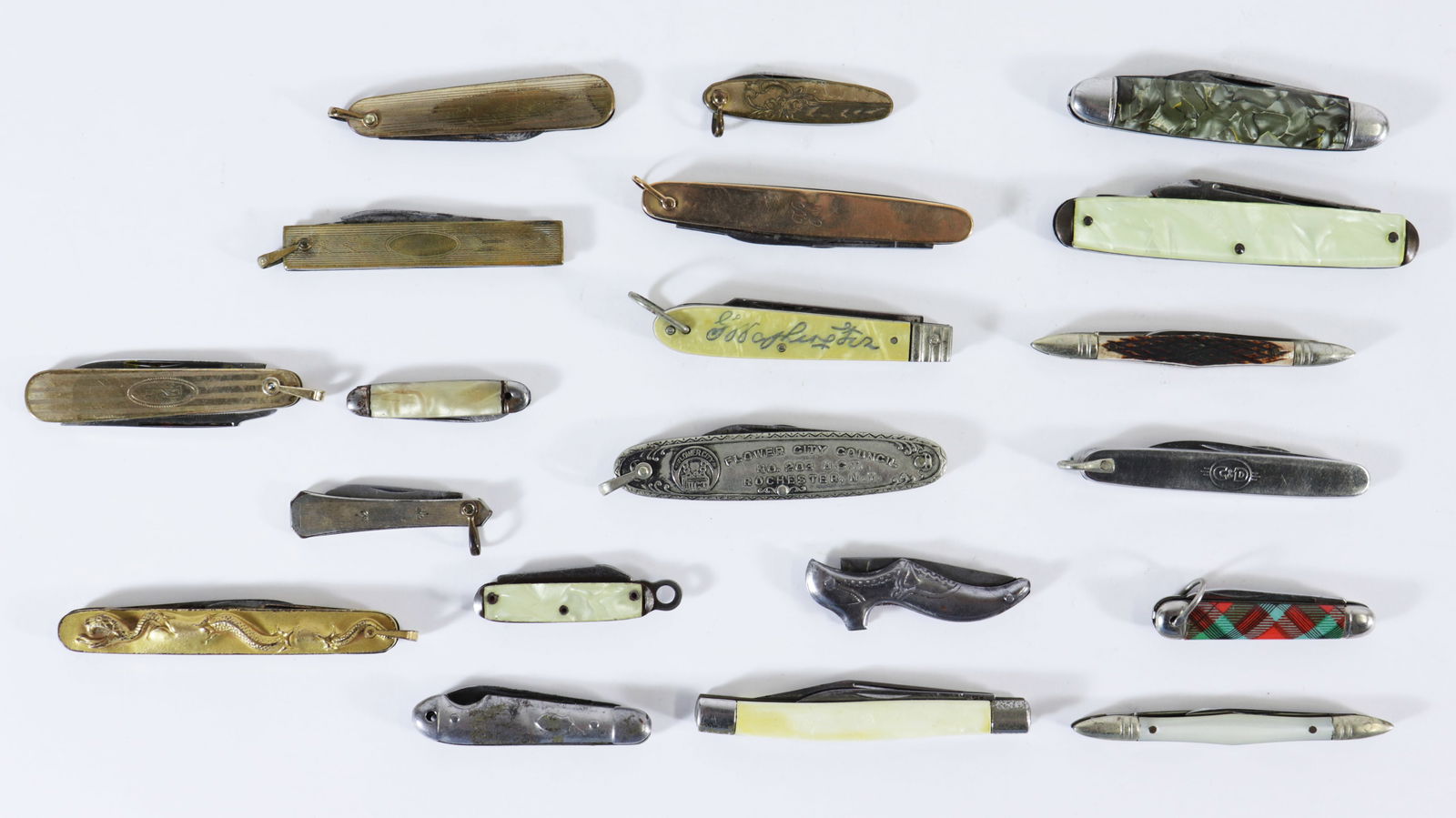 VINTAGE POCKET KNIFE COLLECTION (1 of 3)