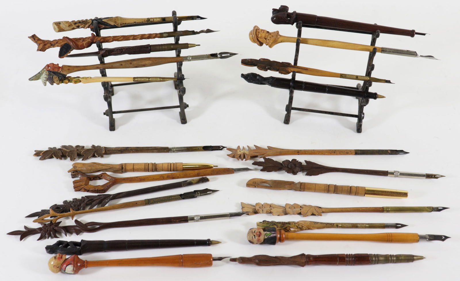 VINTAGE CARVED WOOD NOVELTY DIP PENS & PEN HOLDERS (1 of 4)