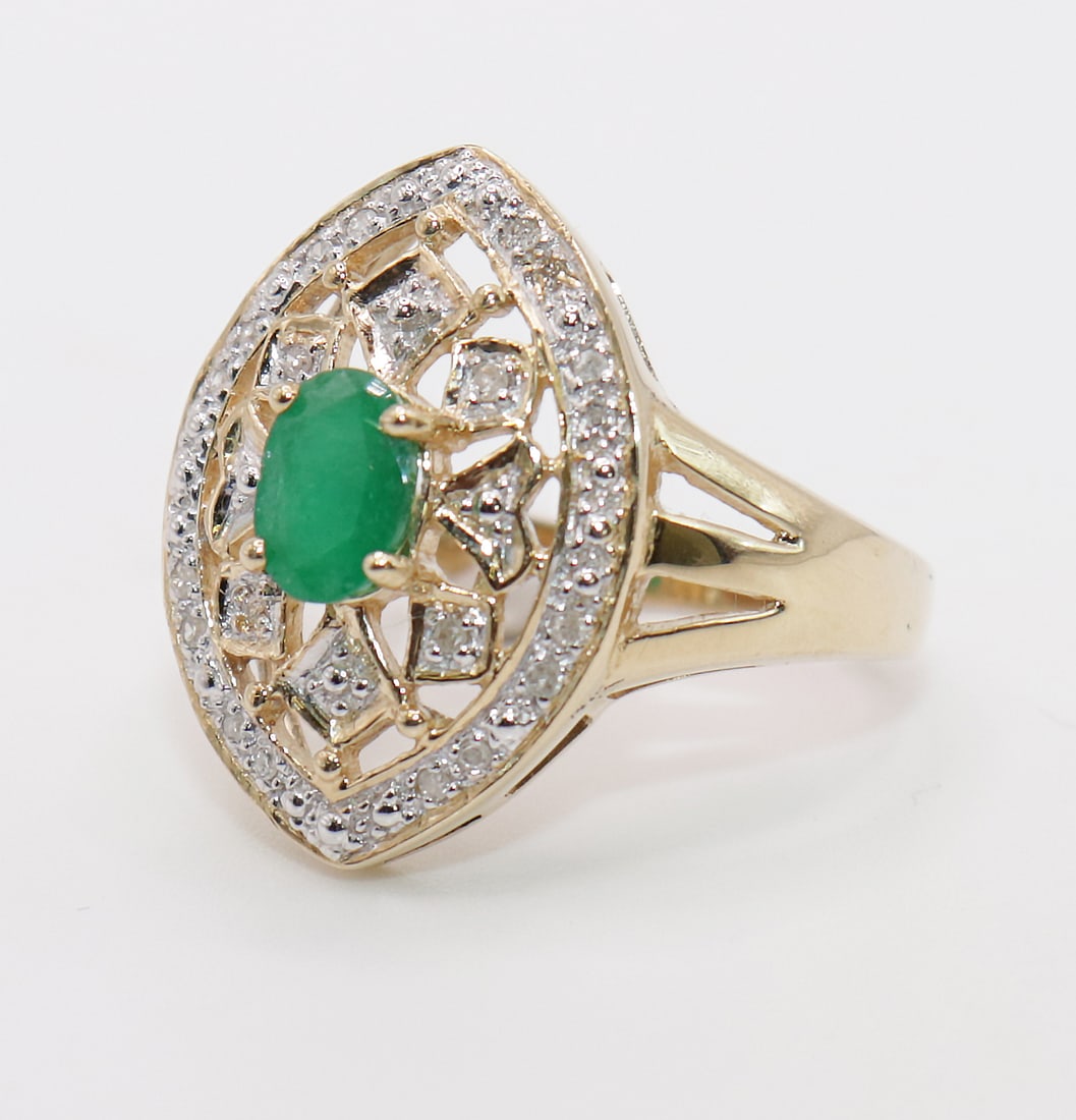 10K YELLOW GOLD EMERALD & DIAMOND RING (1 of 4)
