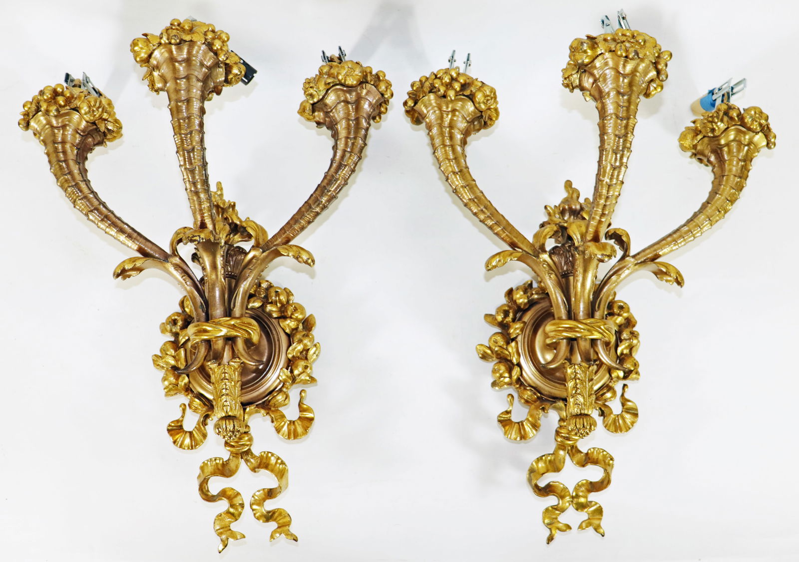 (2) ORNATE GILDED CALDWELL WALL SCONCES (1 of 4)