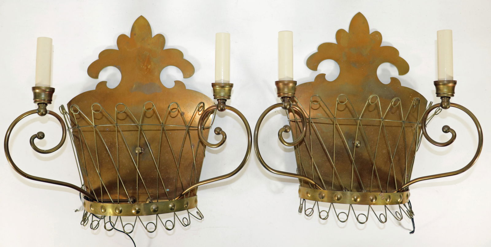 WIRE BASKET STYLE WALL SCONCES (1 of 3)