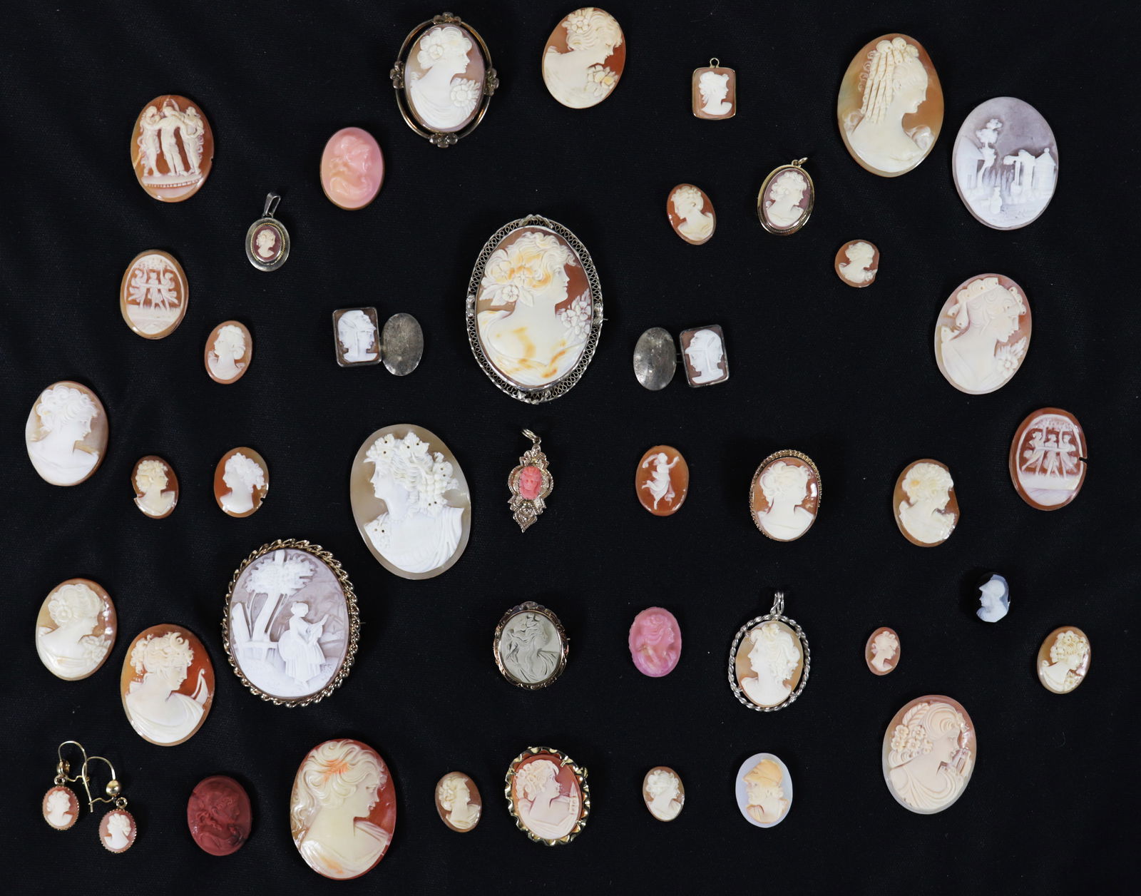 ANTIQUE & VINTAGE CAMEO COLLECTION (1 of 5)