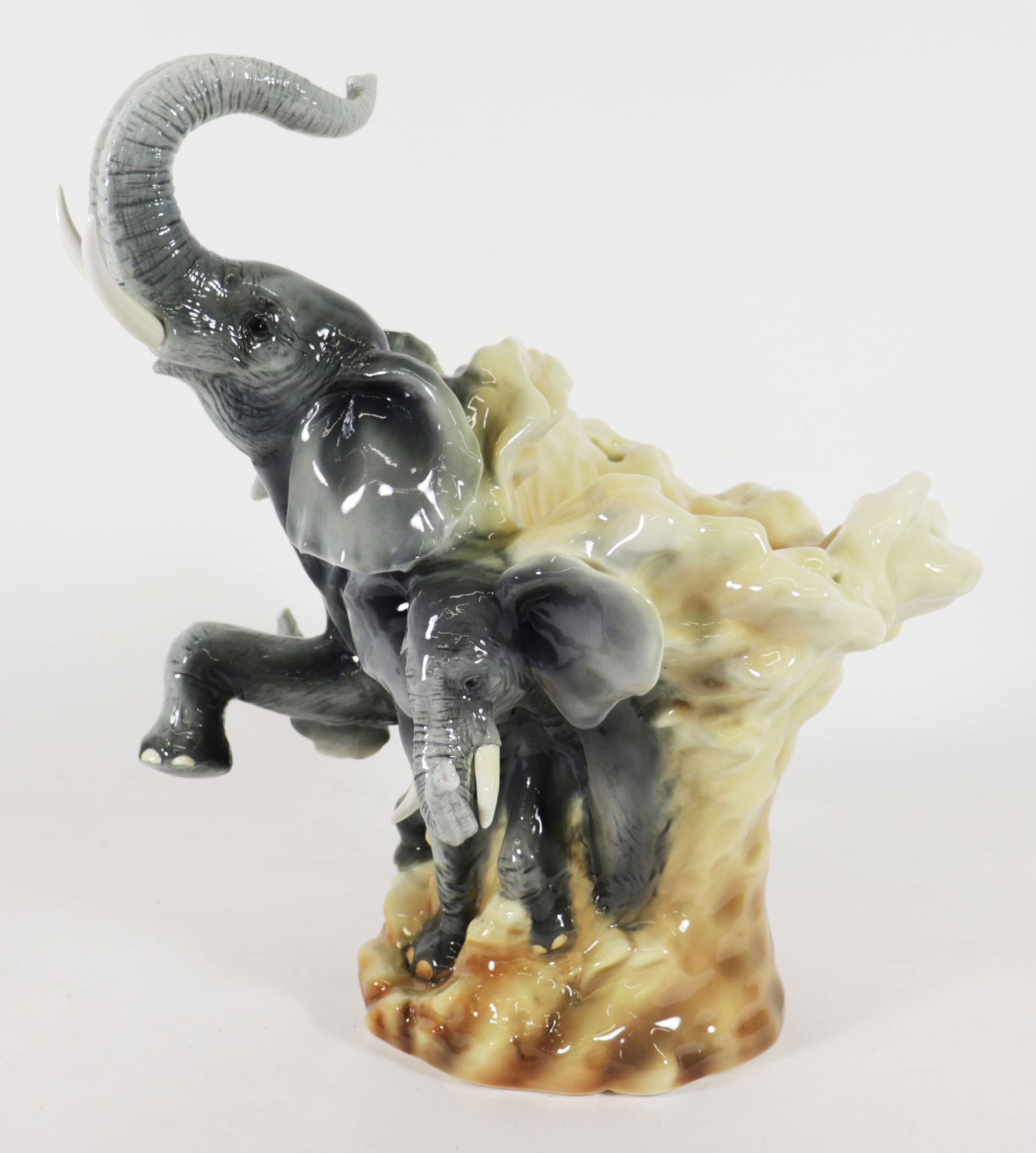 FRANZ PORCELAIN ELEPHANT SCULPTURE FZ00234 (1 of 3)