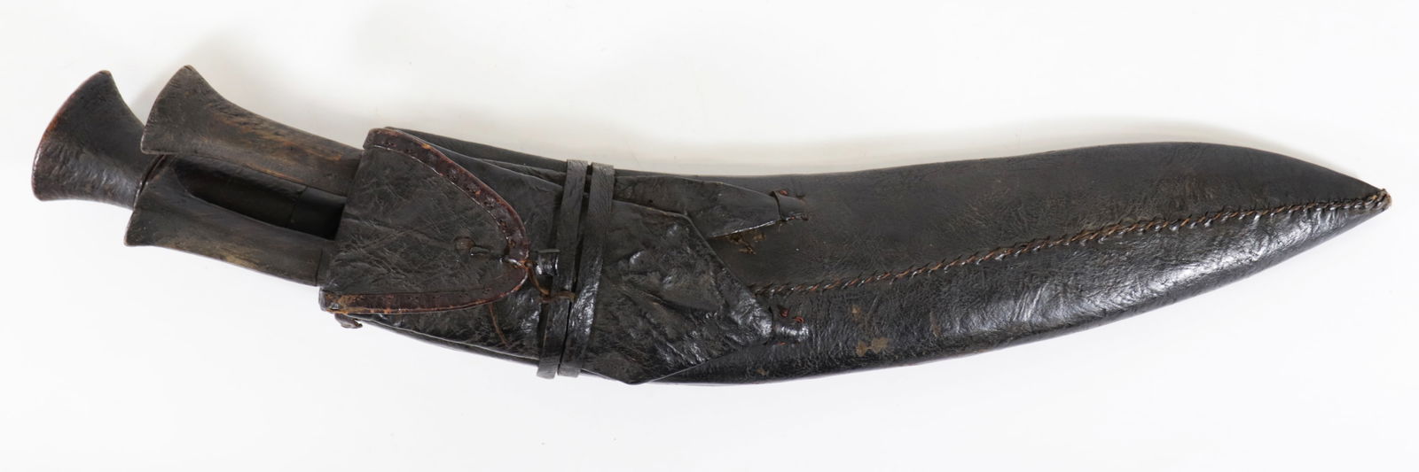 INDIAN NEPALESE GURKHA KNIFE WITH SHEATH (1 of 2)