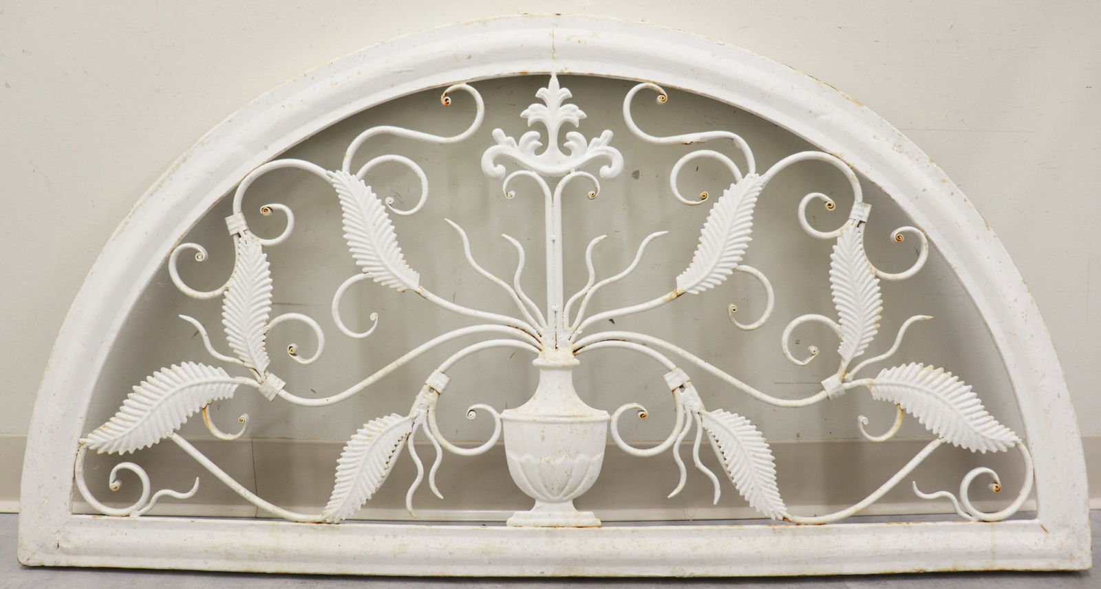 ARCHITECTURAL GARDEN METAL WALL DECOR (1 of 2)