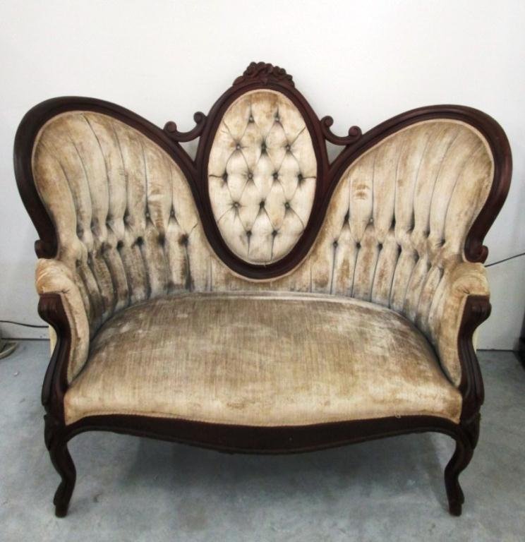 VICTORIAN SETTEE: 52" x 28" Wide.