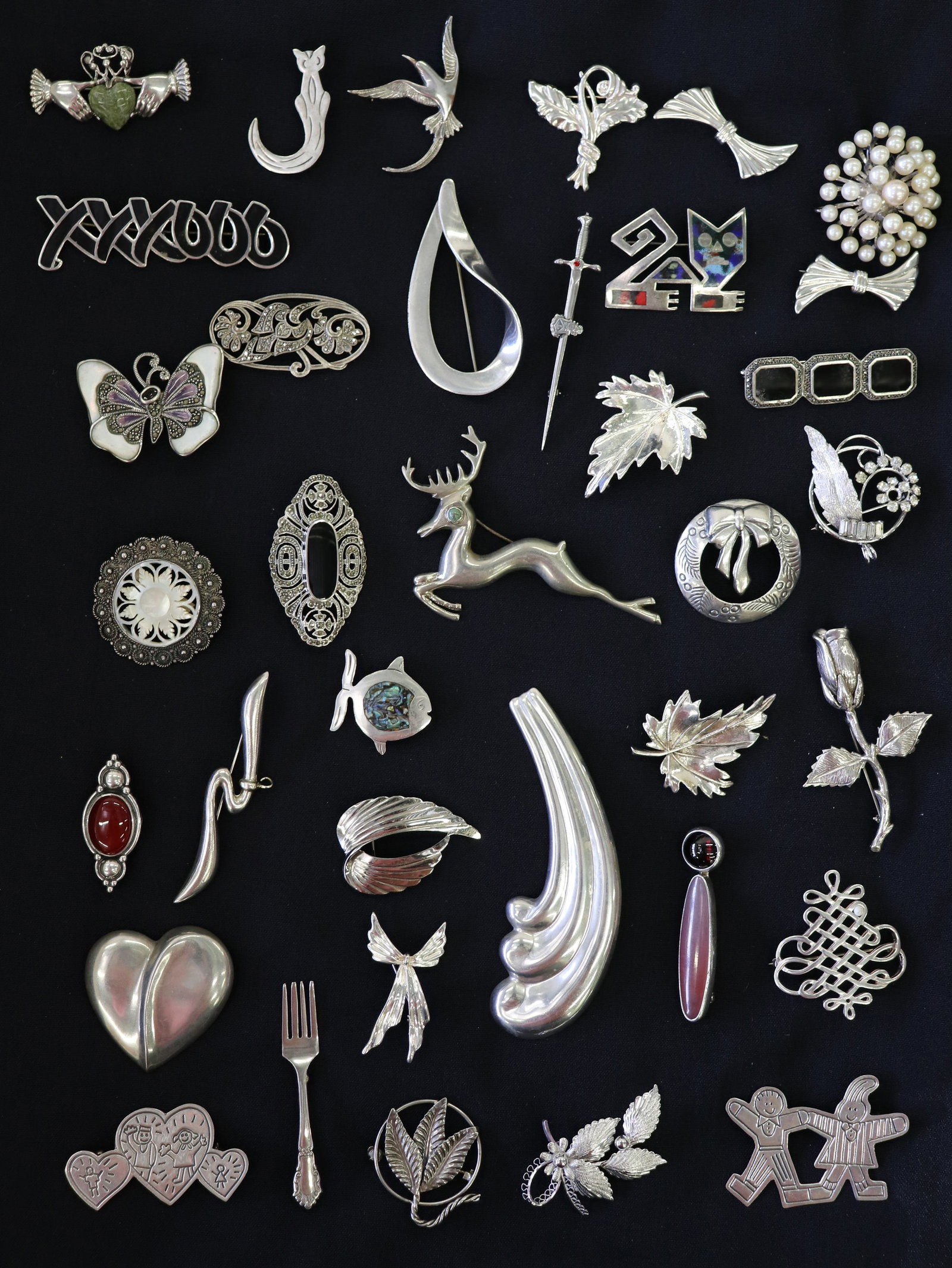 VINTAGE STERLING SILVER JEWELRY BROOCHES (1 of 3)