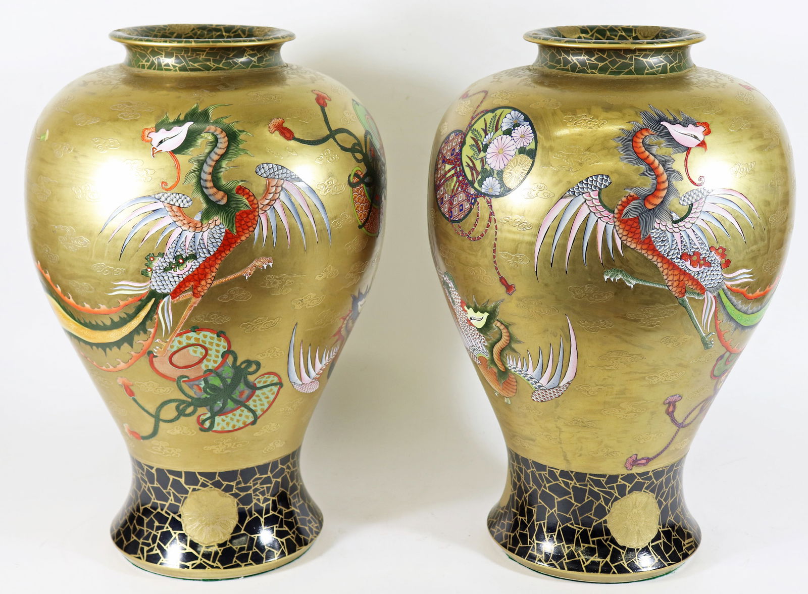 (2) JAPANESE PORCELAIN KUTANI VASES (1 of 3)