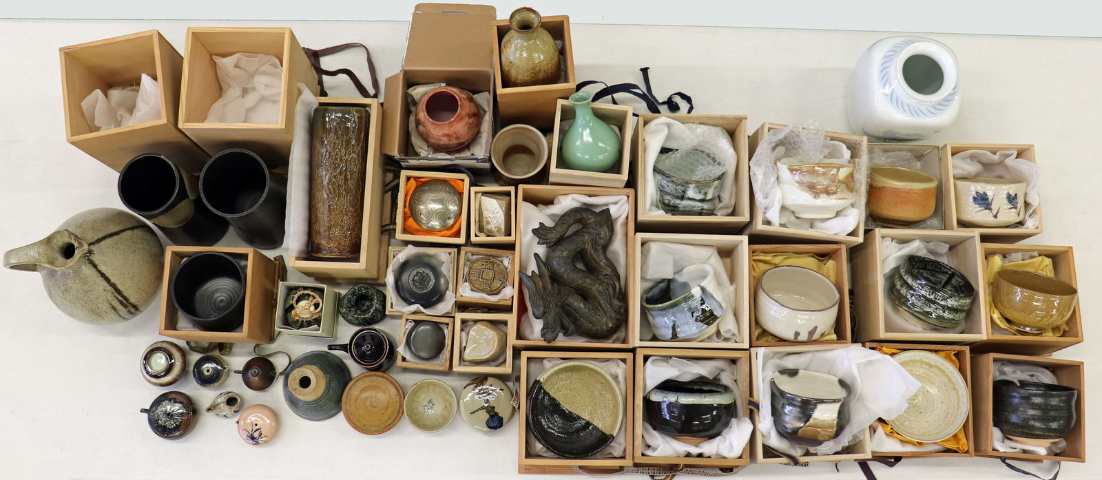LARGE JAPANESE ART POTTERY COLLECTION & MORE (1 of 5)