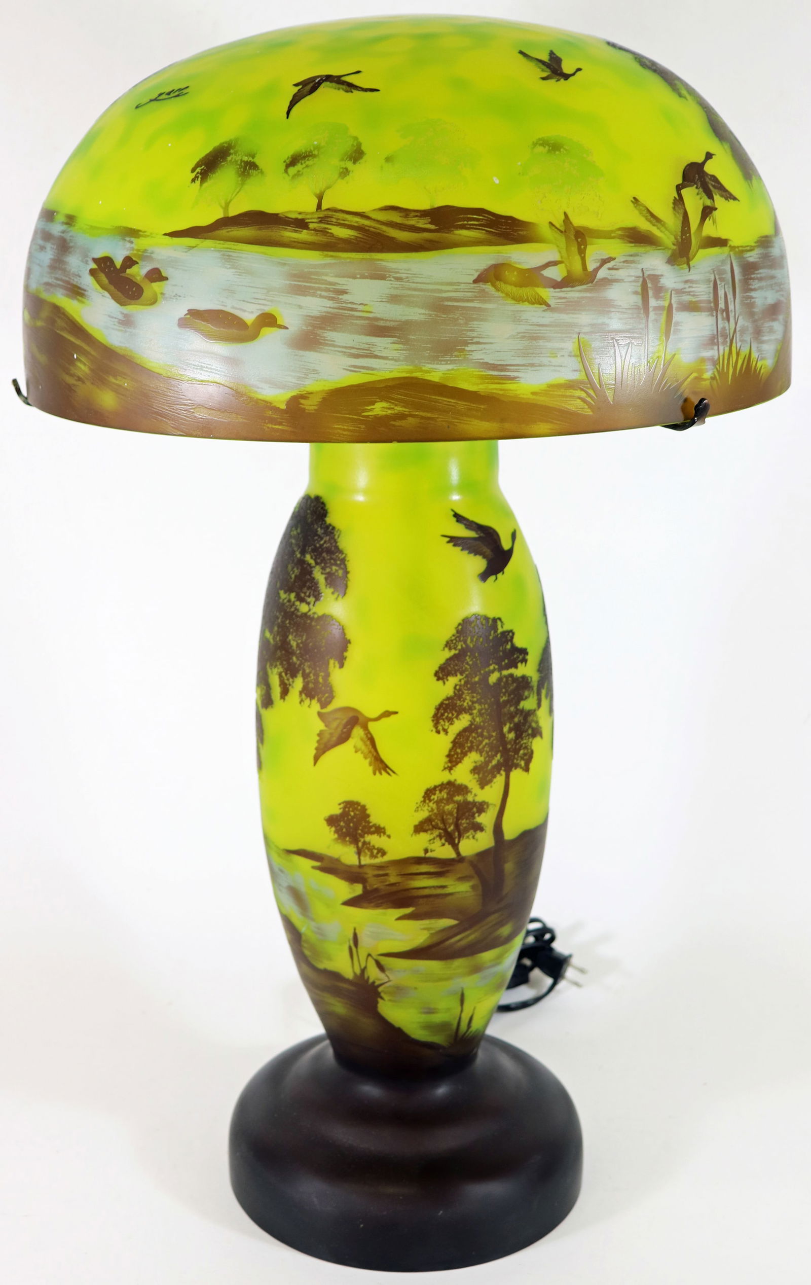 GALLE STYLE CAMEO GLASS TALL LAMP GREEN BIRDS (1 of 4)