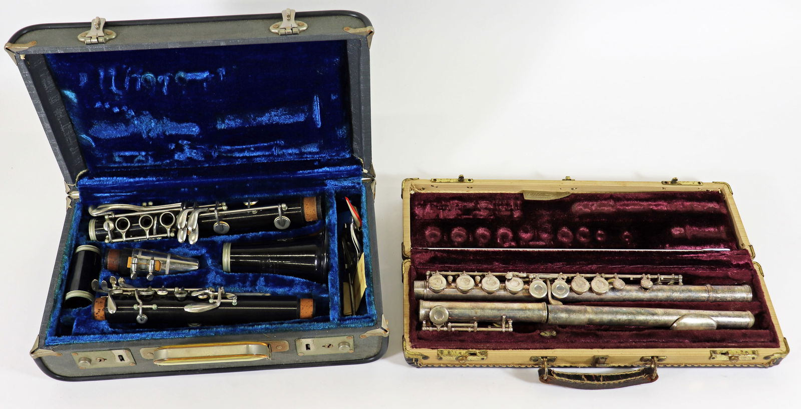 VINTAGE BUNDY CLARINET & ARMSTRONG FLUTE W/ CASES (1 of 4)