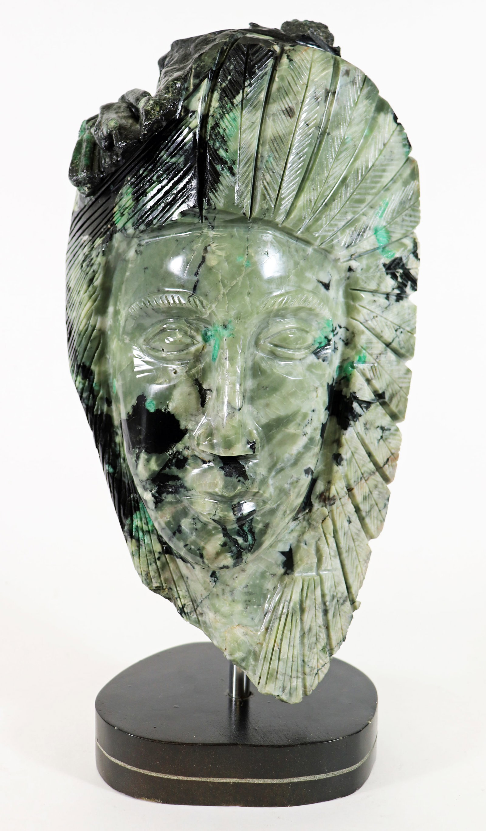 CARVED COLUMBIAN EMERALD SPECIMEN BUST (1 of 3)