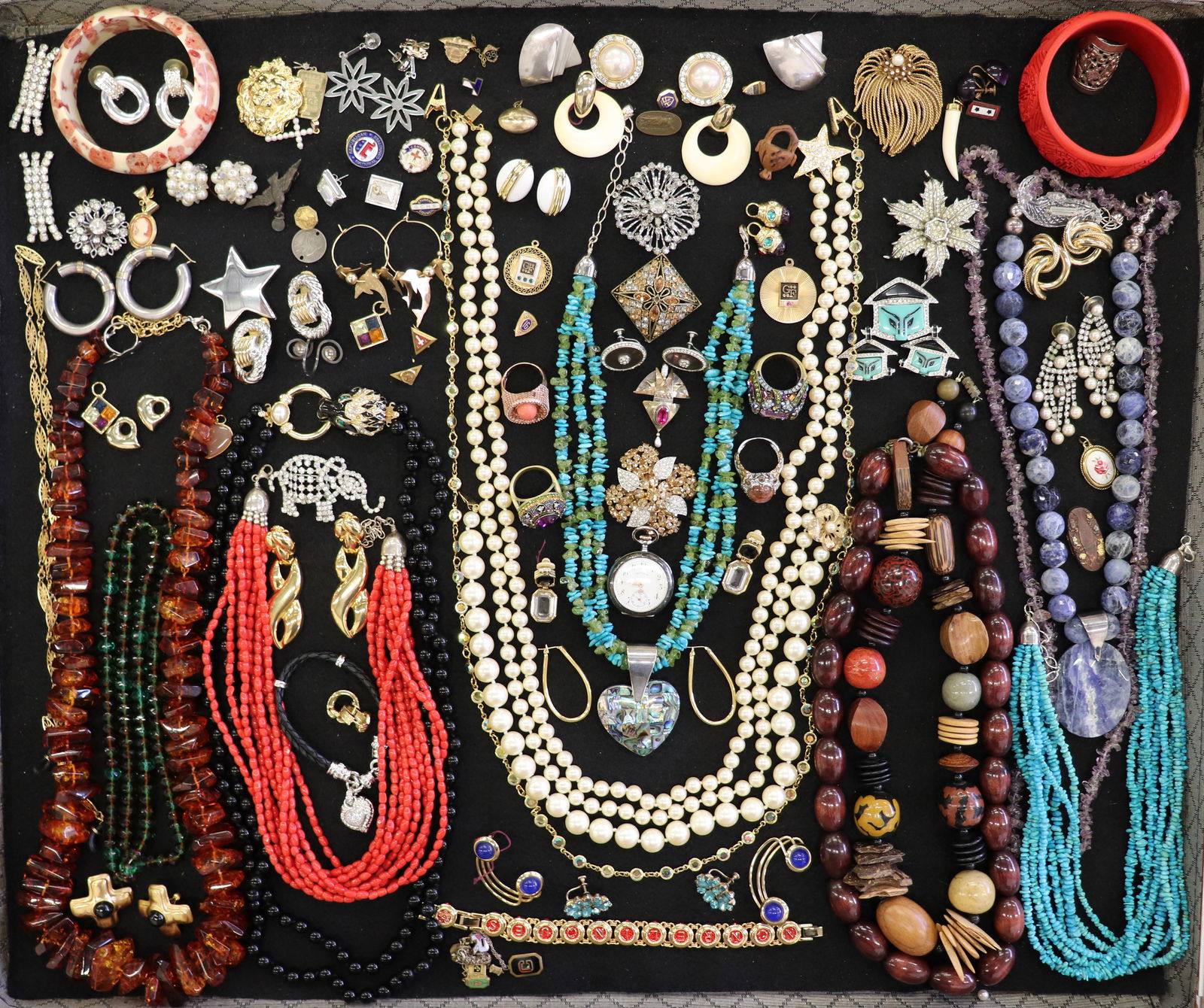 VINTAGE & ANTIQUE JEWERLY COLLECTION (1 of 6)