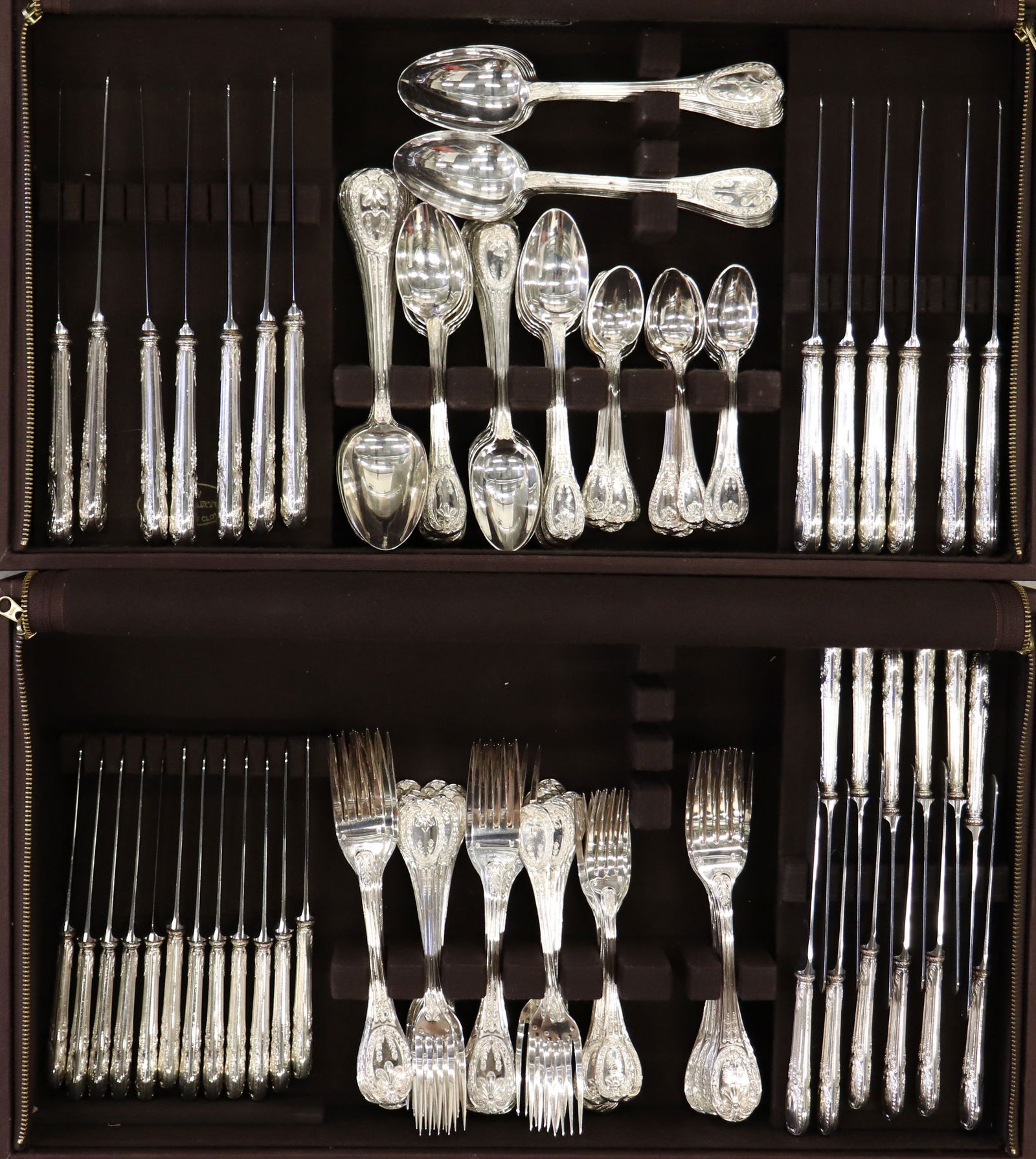 ODIOT FRENCH STERLING FLATWARE SET (1 of 7)