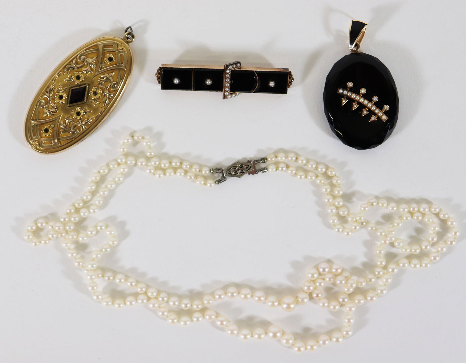 VICTORIAN JEWELRY COLLECTION (1 of 4)