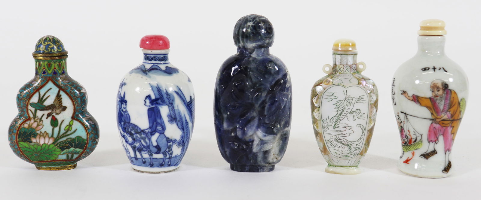 (5) CHINESE SNUFF BOTTLES (1 of 3)