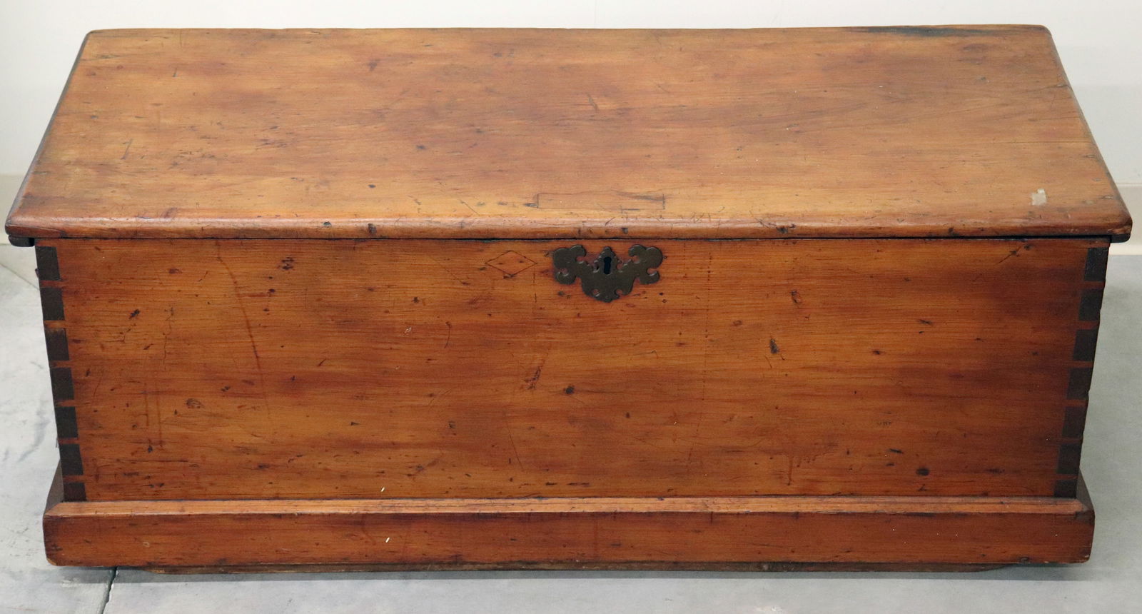 ANTIQUE NEW ENGLAND SEA CAPTAIN'S CHEST (1 of 3)