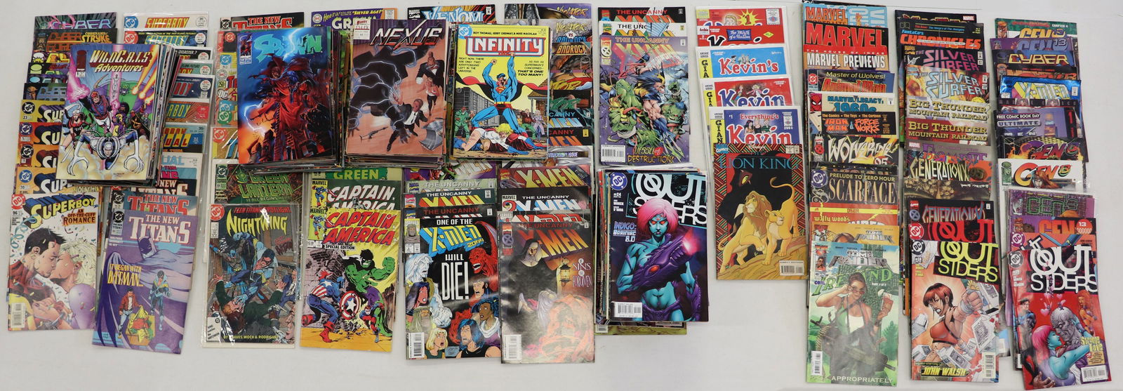 (300) MIXED INDEPENDENT, MARVEL & DC COMICS BOOKS (1 of 6)
