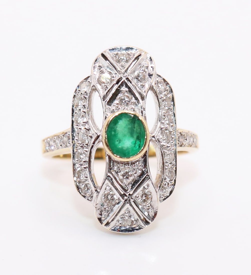 18K YELLOW GOLD EMERALD & DIAMOND RING (1 of 3)