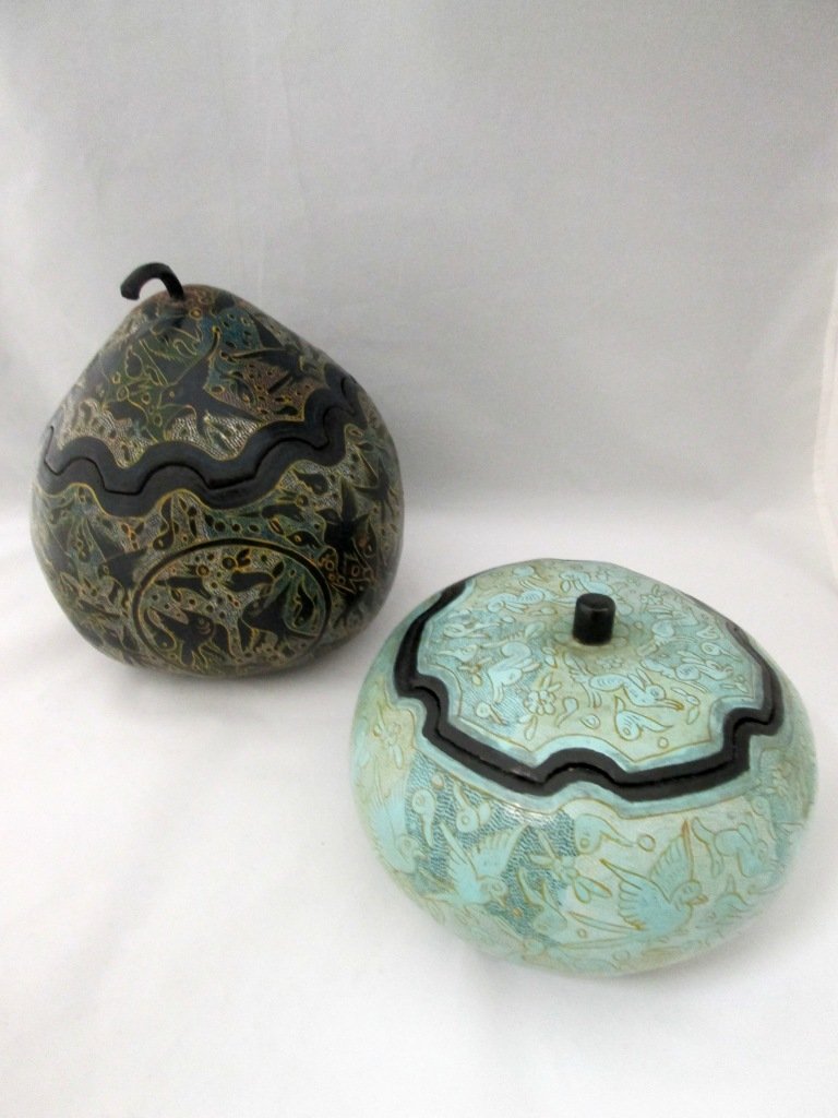 MEXICAN NATIVE AMERICAN GOURDS: Nahua Indian lacquer art. Black 8" tall, teal 8" wide. Black gourd has some lacquer loss to bottom.