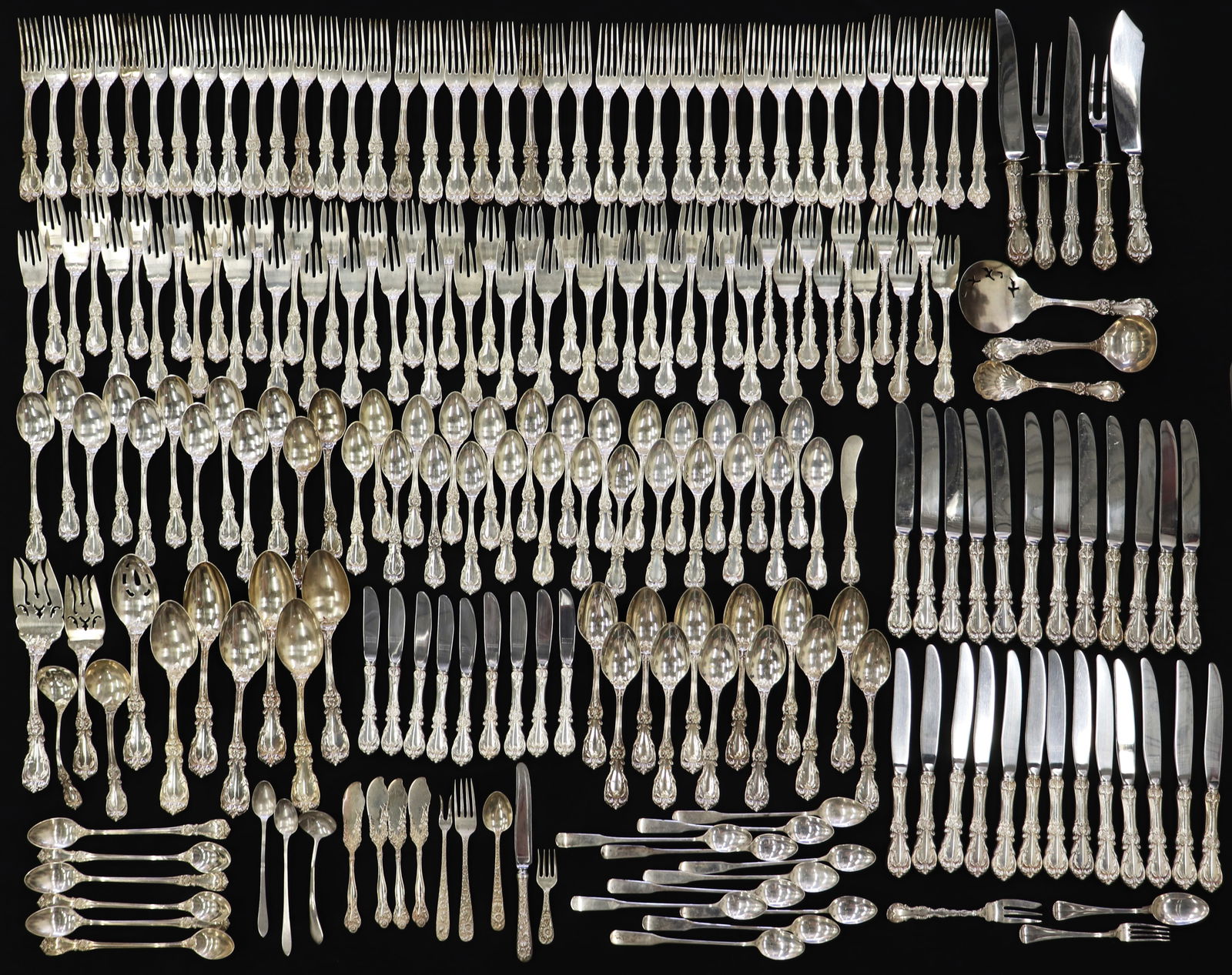 REED & BARTON BURGUNDY FLATWARE SET & MORE - 221 PIECES (1 of 6)