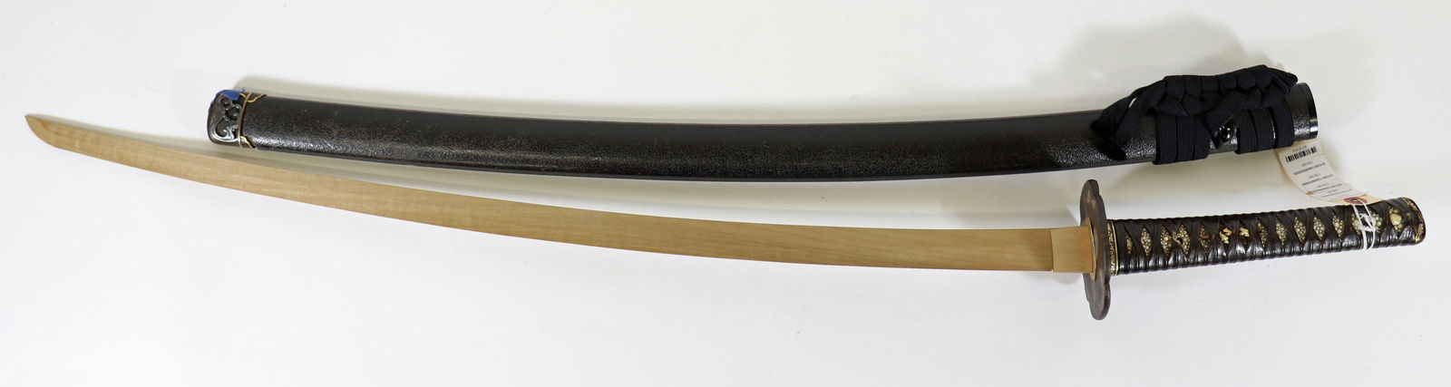 JAPANESE KUTANA SAMURAI SWORD - WOOD BLADE (1 of 6)
