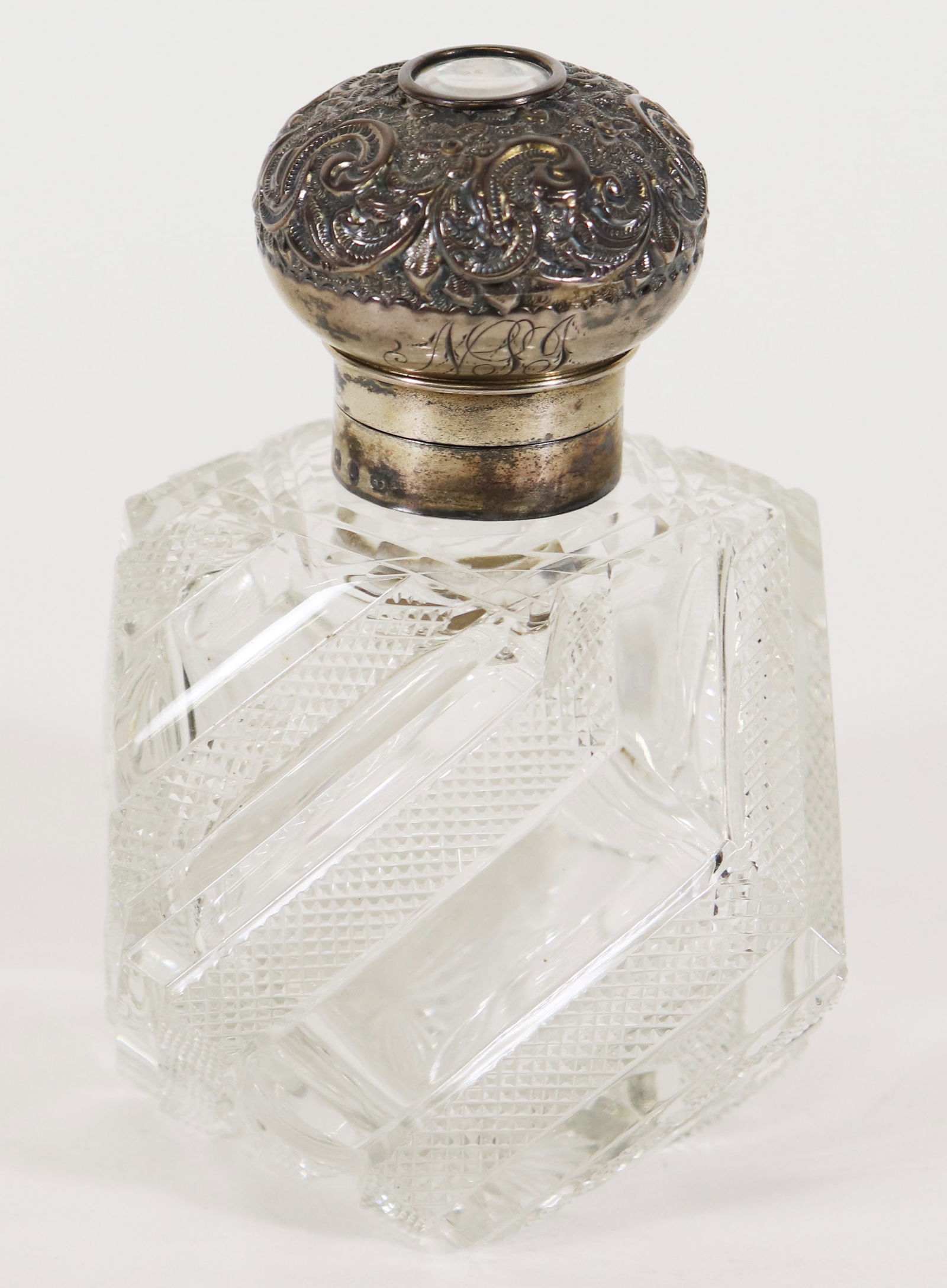 CUT GLASS & STERLING PORTRAIT PERFUME BOTTLE (1 of 4)