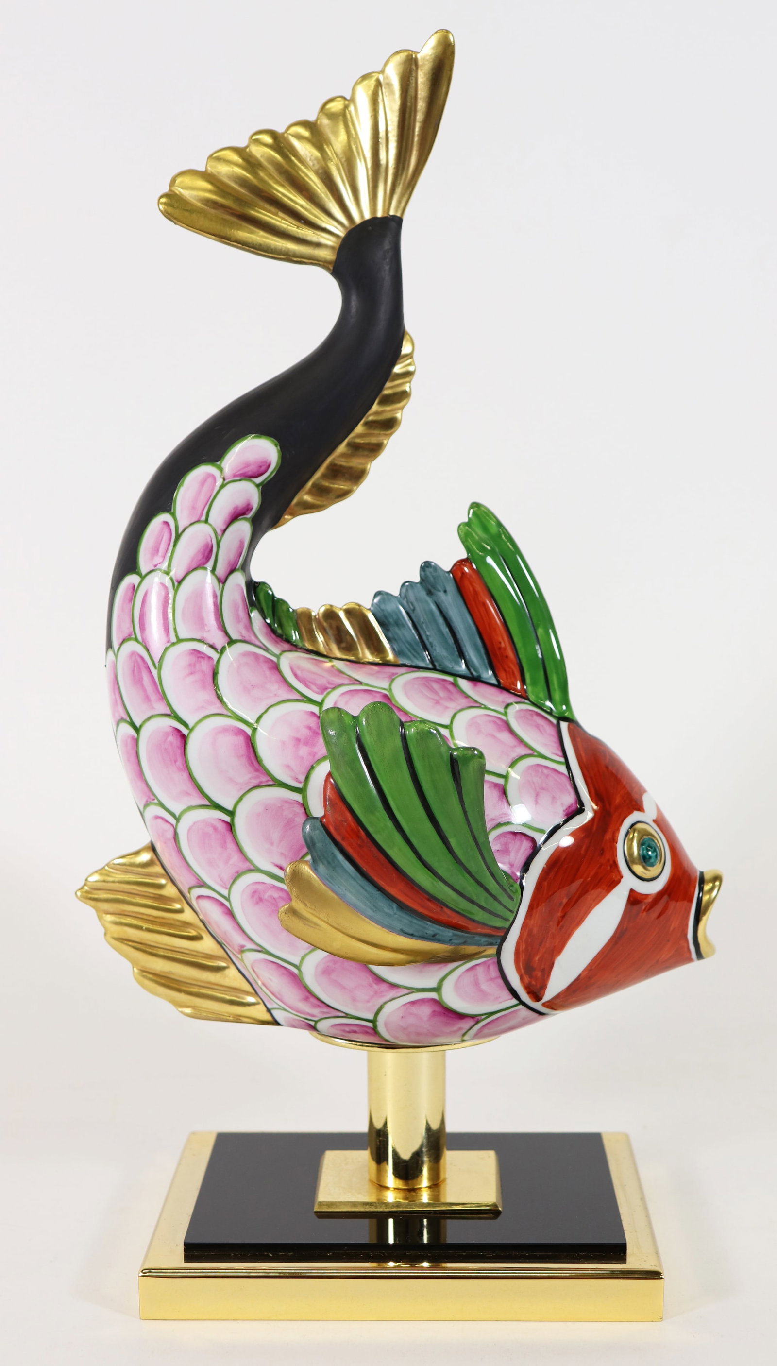 MANIFATTURA ARTISTICA PORCELAIN FISH SCULPTURE: Manifattura Artistica Le Porcellane Italian painted porcelain fish sculpture. Measures 8" x 5.5" wide 14.5" tall.
